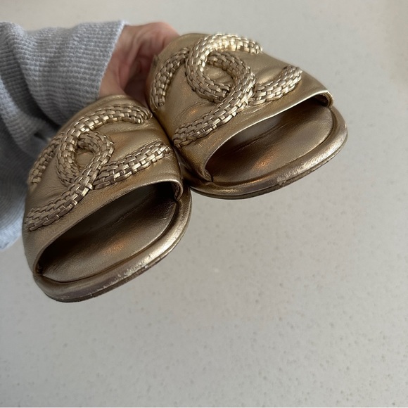 Chanel Metallic Gold Lambskin Braided Rope Logo Mule Flats Sandals Slides - Picture 7 of 7